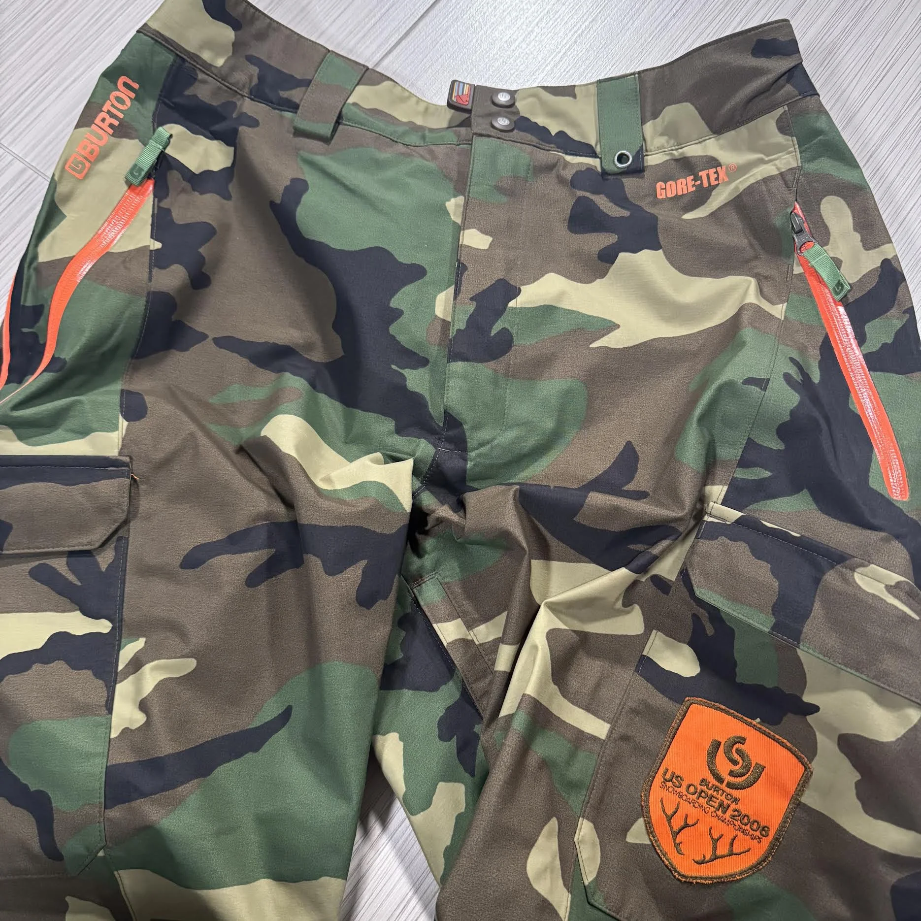 Vintage Burton US Open 2006 Gore-Tex Camouflage Ski Pants (Size L